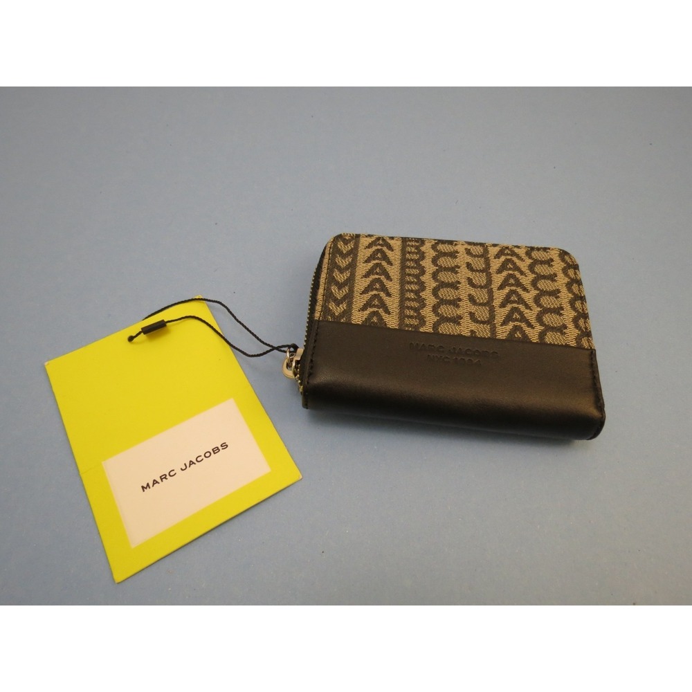 Marc Jacobs Jacquard Monogram Spellout Print Zip Around Wallet S183M12FA22 NWT